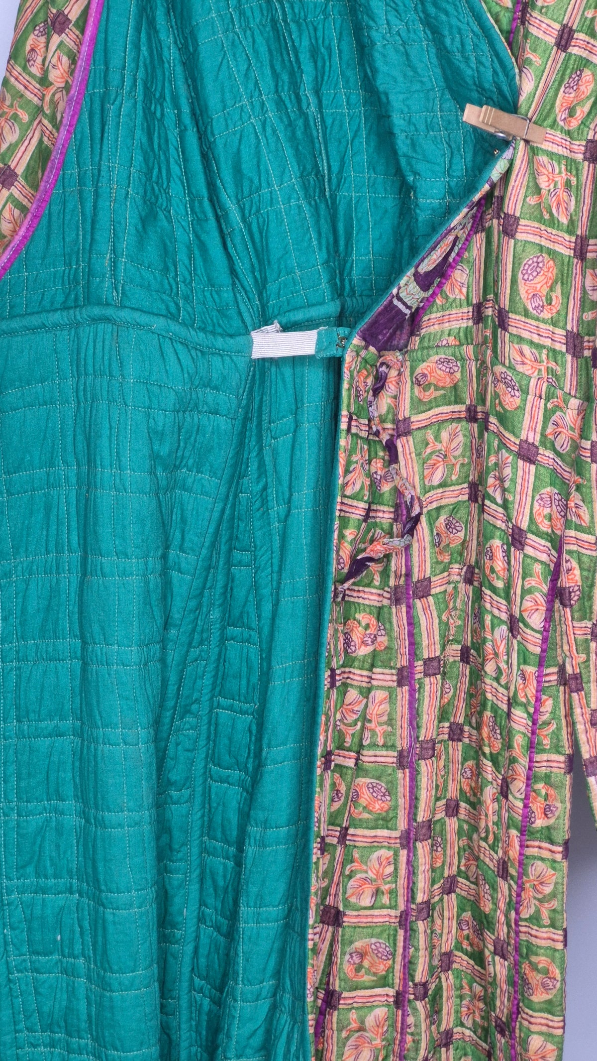 Vintage 1970s Indian Quilted Cotton Wrap Robe – Block Print Paisley Kantha Duster Lounging Gown