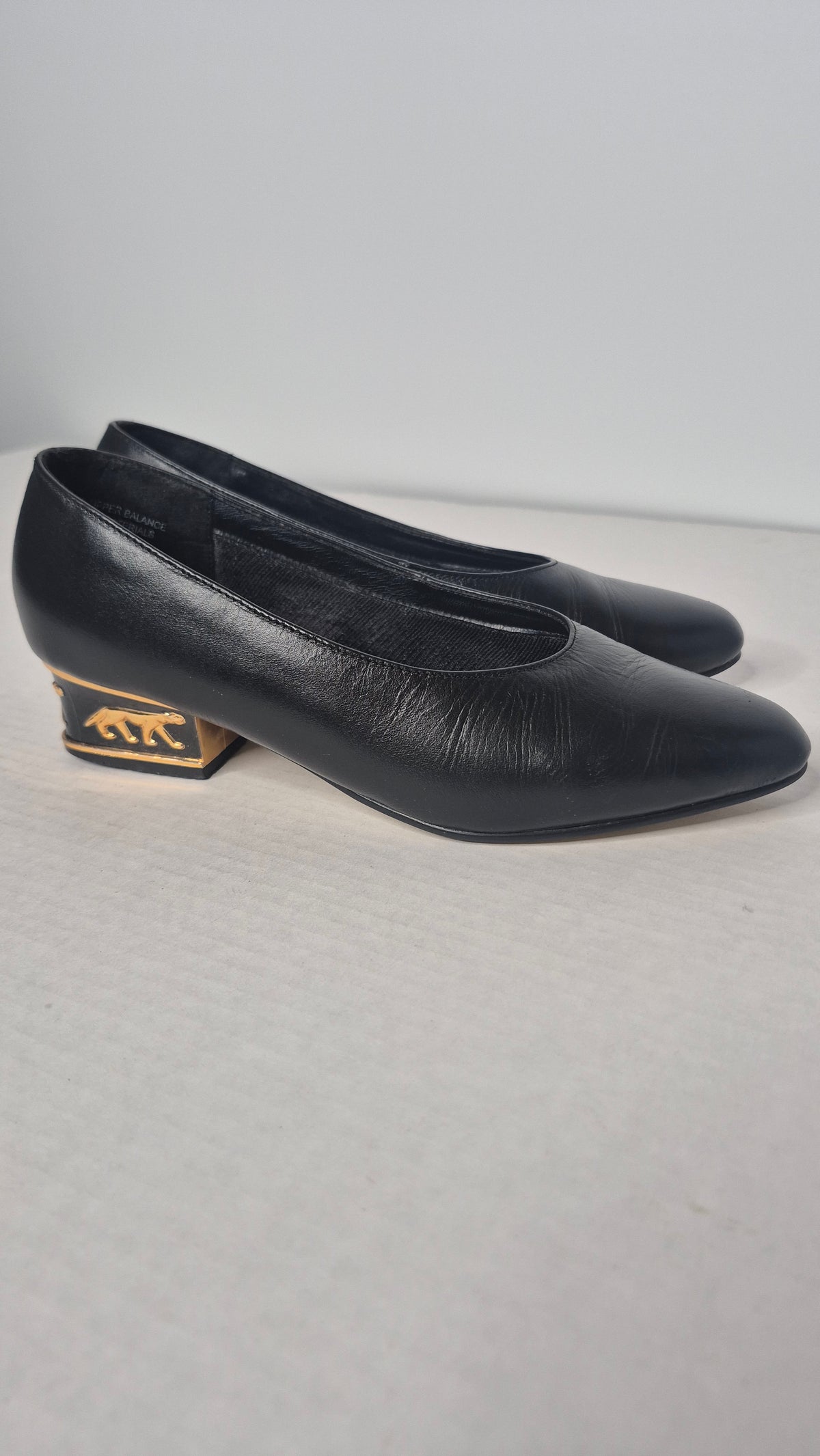 1990s Classique Black Sculpted Gold Panther Low Block Heel Pumps Size 6 WW Wide