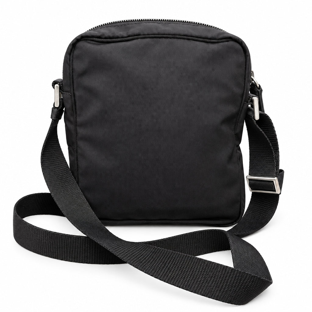 1990s Prada Sport Messenger Bag — Authenticated - 7x7 Black Nylon Red Tab