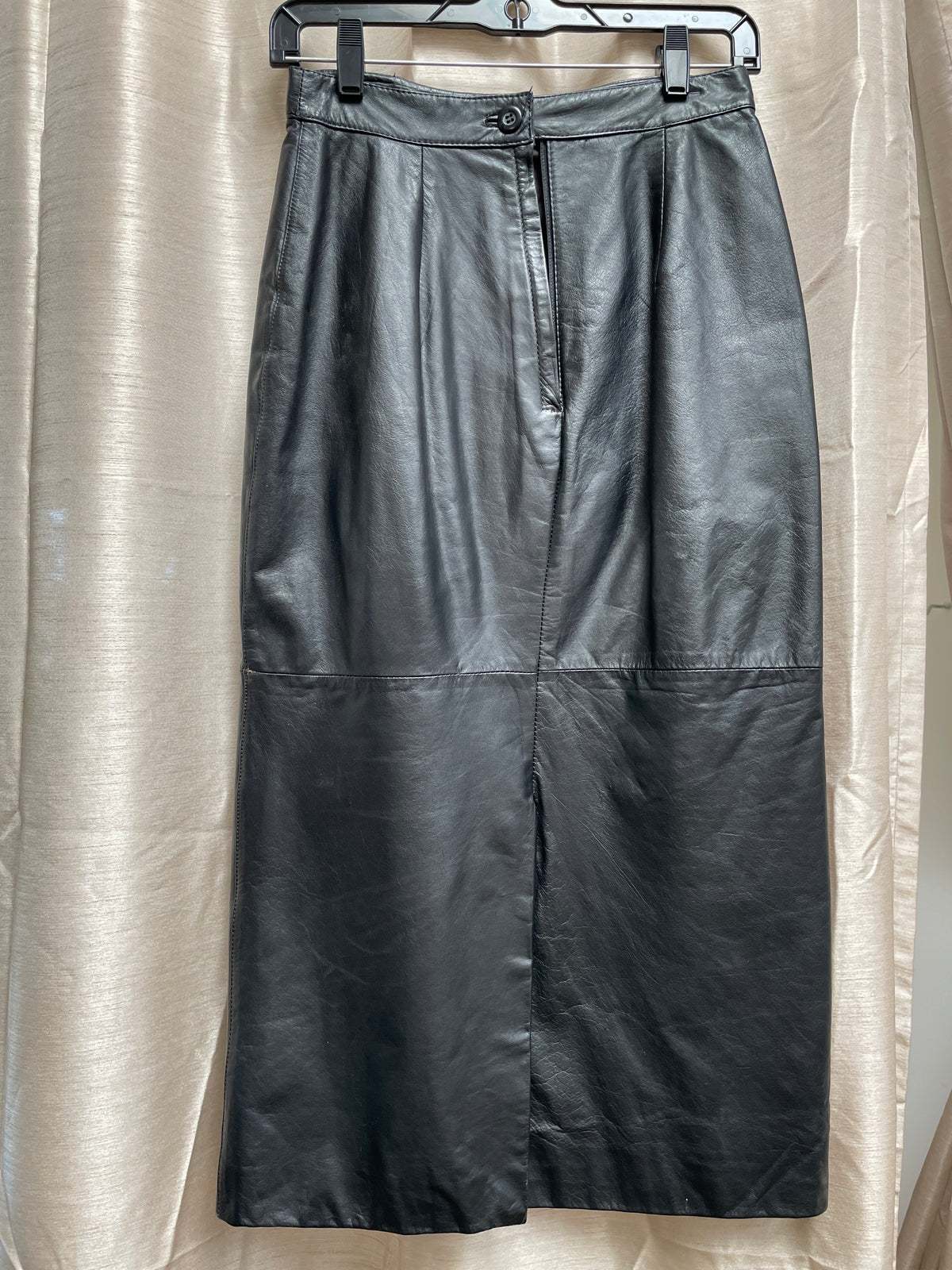 1990s Genuine Leather Pencil Skirt - Size 8 Black mid calf
