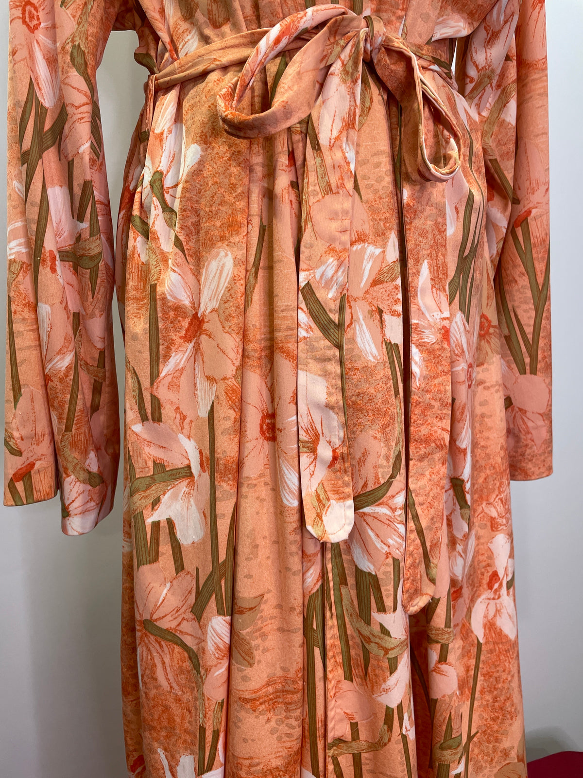 1970s Handmade Floral Bathrobe – Vintage Orange Long Robe