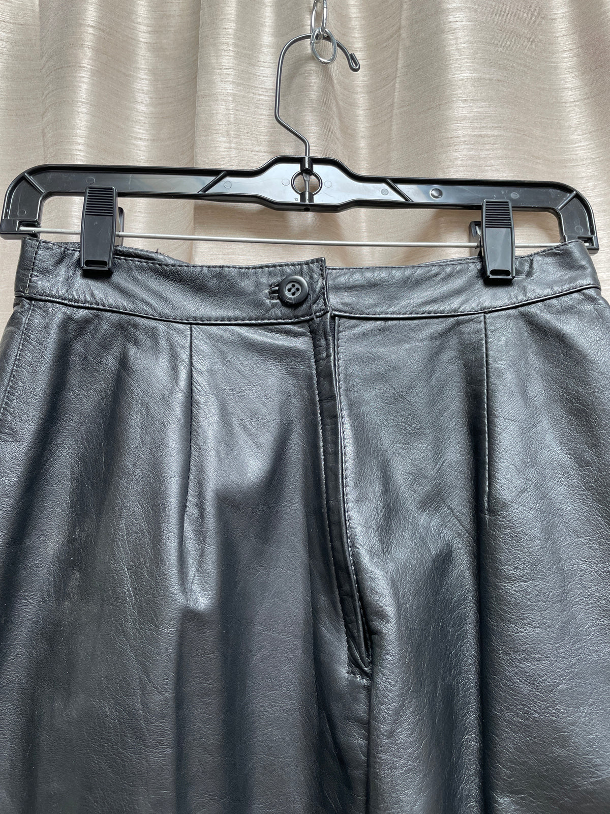 1990s Genuine Leather Pencil Skirt - Size 8 Black mid calf