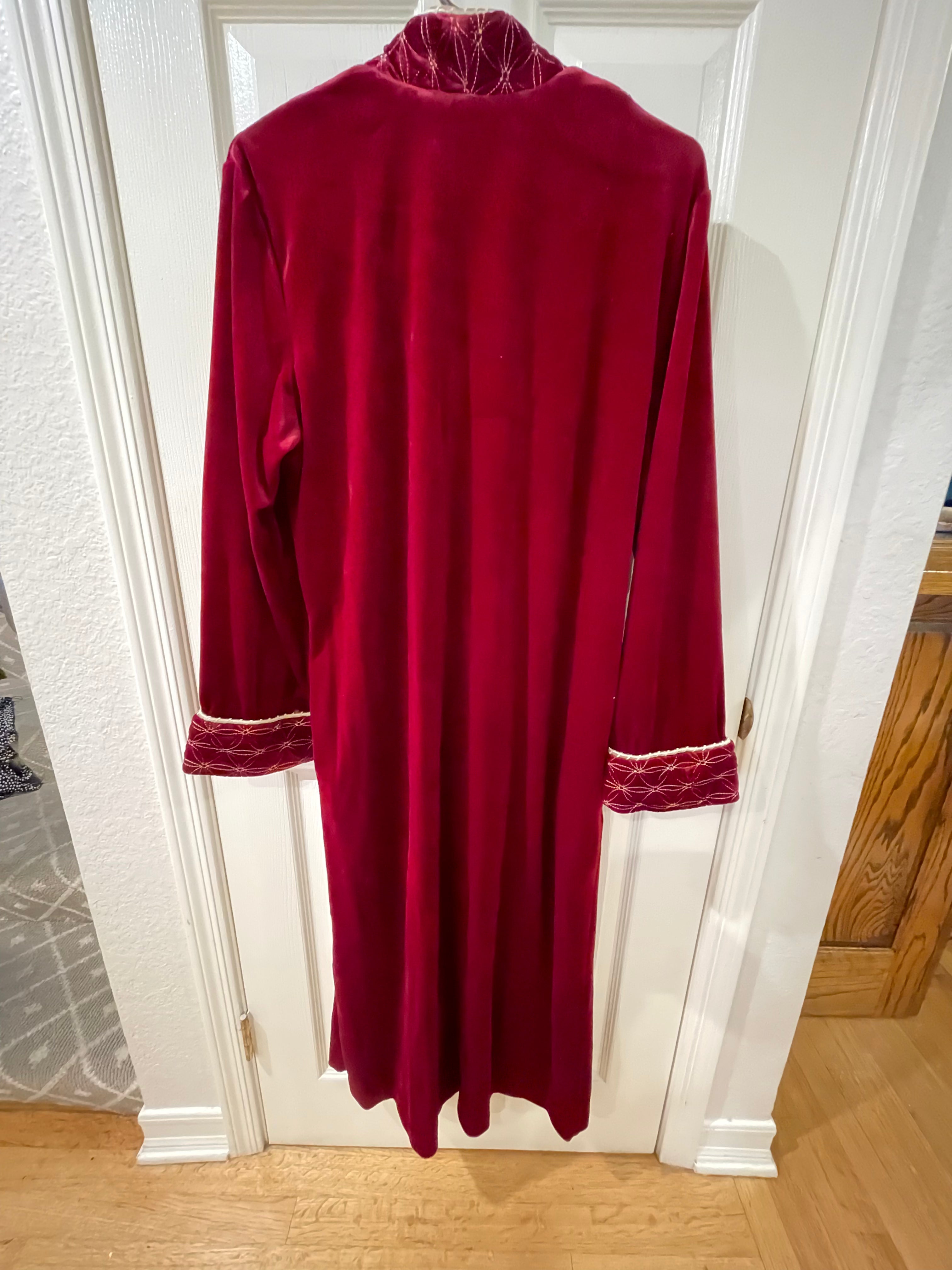 1970s Ms. Elaine Polyester Sleep Robe - Red with Yellow Sitching