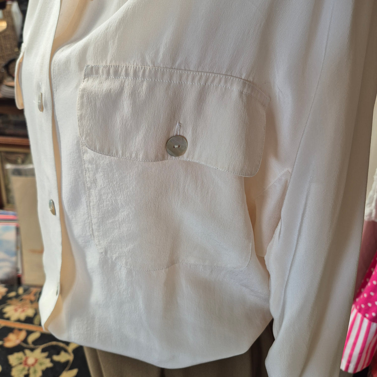 Mel & Lisa Vintage 100% Silk Blouse Long Sleeve Cream Size 6