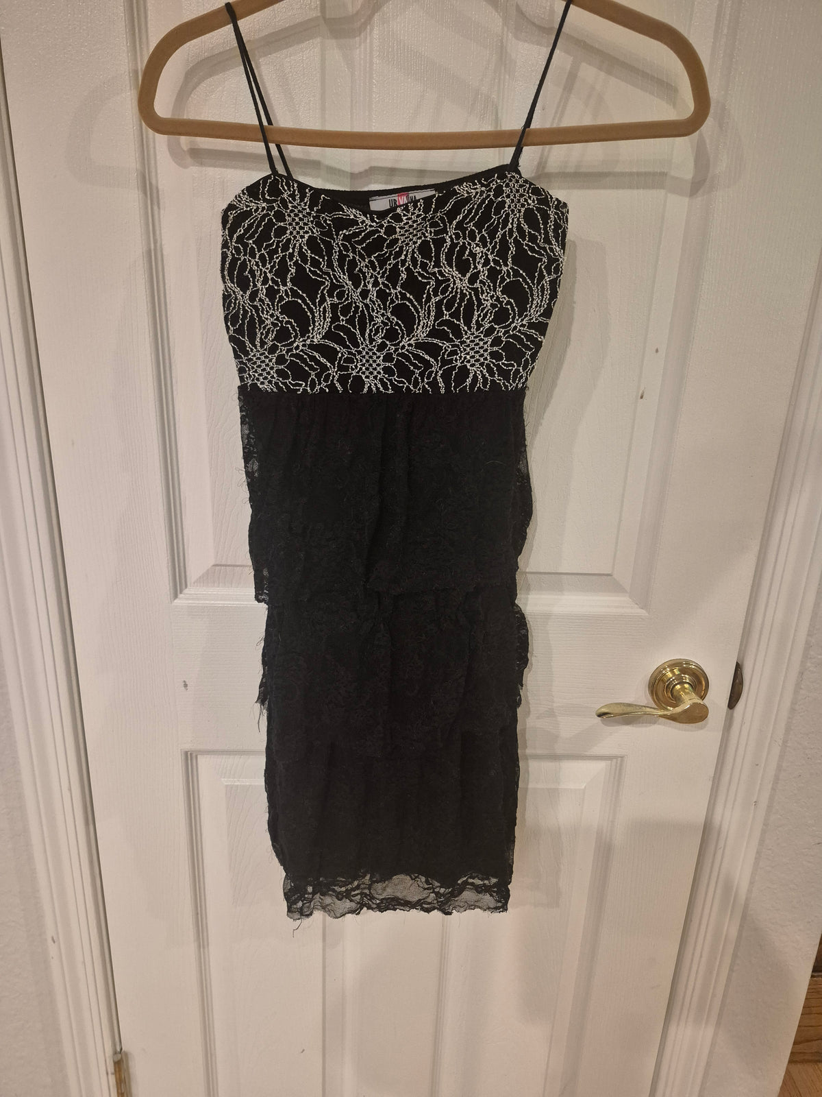 Vintage Ur Va Na Black Lace Tiered Dress - Size Small